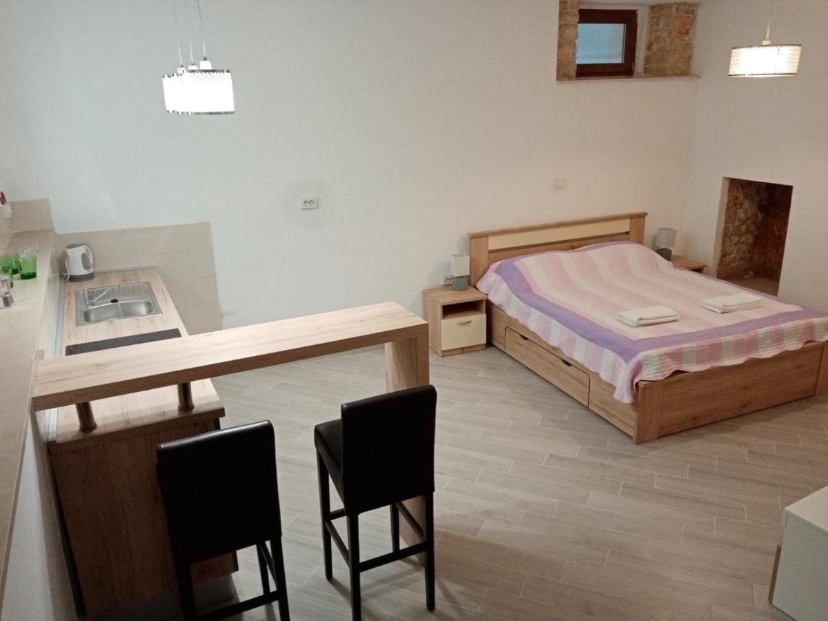 Apartment Elena Bale Kültér fotó