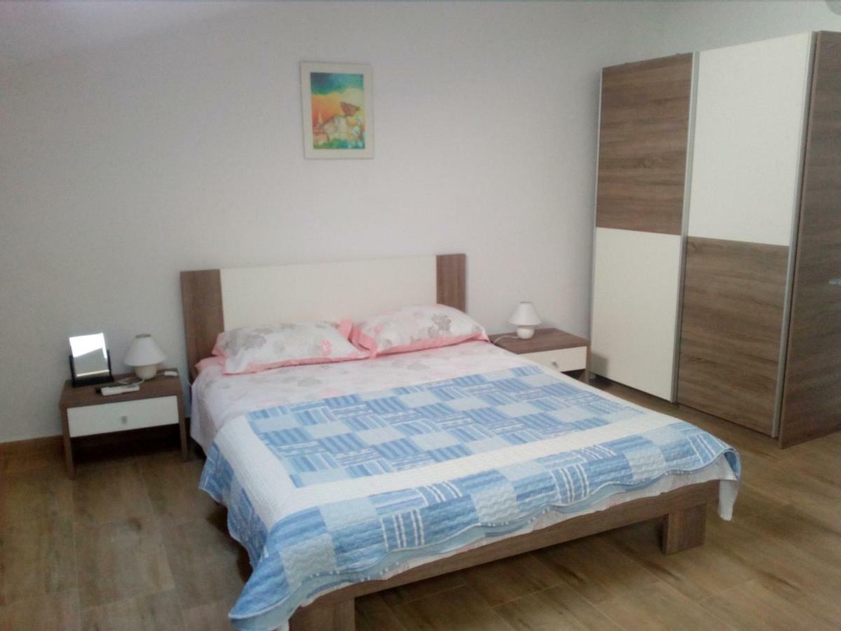 Apartment Elena Bale Kültér fotó