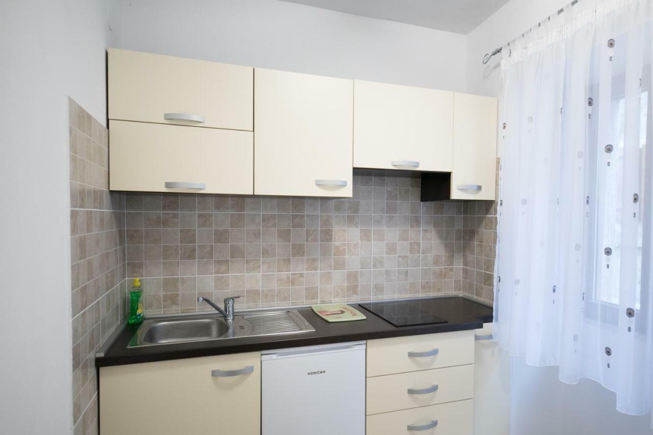 Apartment Elena Bale Kültér fotó